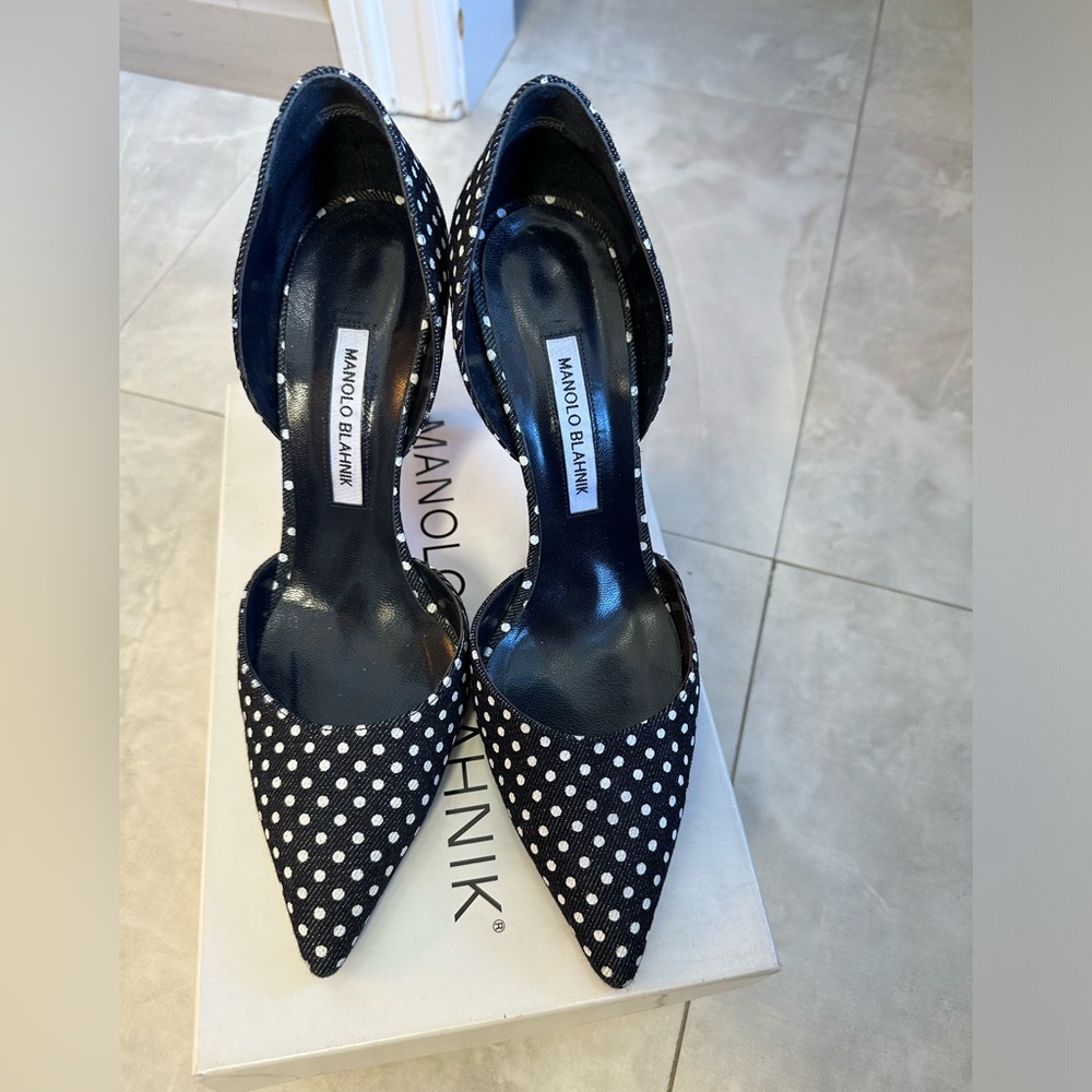 Navy Polka dot heels from Manolo Blahnik, size 40